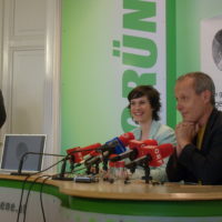 Wem gehört dieser Fingerabdruck? - Grüne veröffentlichen Fingerabruck von Bundesinnenminister Platter, Österreich Wem gehört dieser Fingerabdruck? - Grüne veröffentlichen Fingerabruck von Bundesinnenminister Platter, Österreich