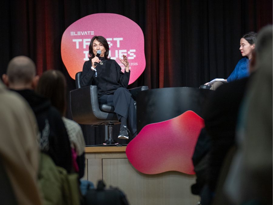 Bild zur Sendereihe In Conversation with Suzanne Ciani at Elevate Festival 2025