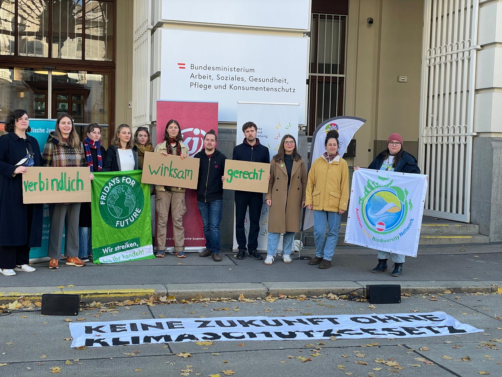 Neues Klimaschutzgesetz? | Studie über das Gesundheitssystem | Migrant*innen in Medien