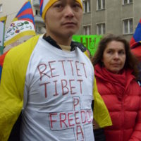 Bilder von Demo vor der chinesischen Botschaft Free Tibet - www.netwatcher.at
frei bei Namensnennung
(CC) 2008 V 2.0 AT non commercial Bilder von Demo vor der chinesischen Botschaft Free Tibet - www.netwatcher.at
frei bei Namensnennung
(CC) 2008 V 2.0 AT non commercial